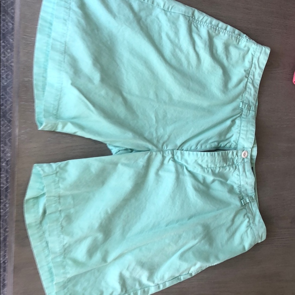 Vineyard Vines shorts